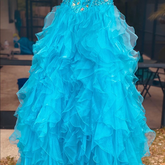 Blue Dress! - Picture 4 of 5